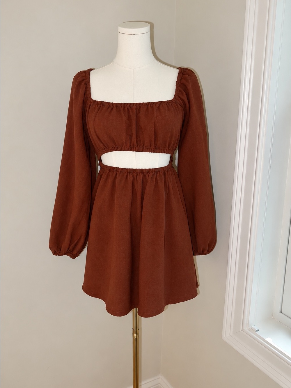 l*space Rust Brown Long-Sleeve Cutout Crop Top